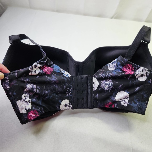 Torrid Curve Skull Roses Full Coverage Lightly Lined Balconette Bra Size 40H - Picture 6 of 6